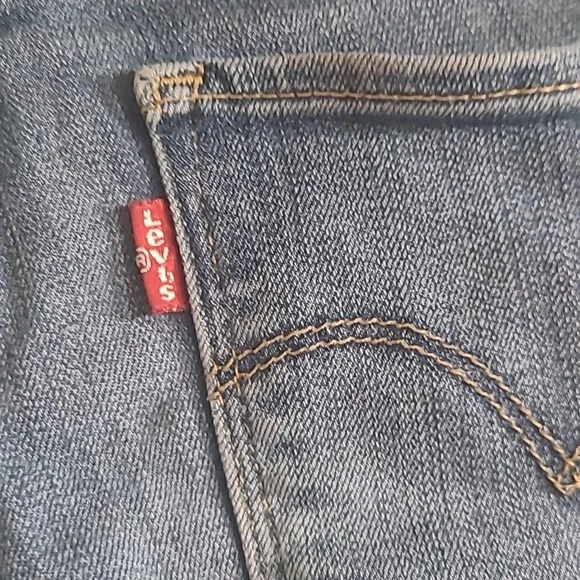 Levi's 711 Skinny - Picture 4 of 8